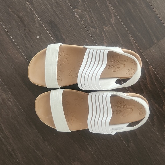 Cali by Skechers Luxe Foam Sandal - Picture 1 of 5